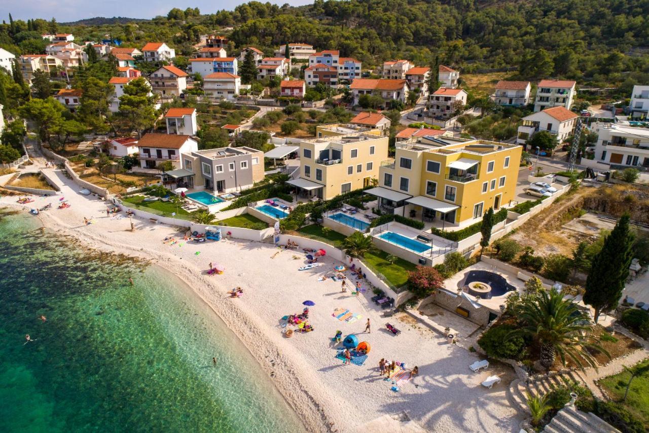 Acadia Beach Villas & Apartments Слатине Экстерьер фото