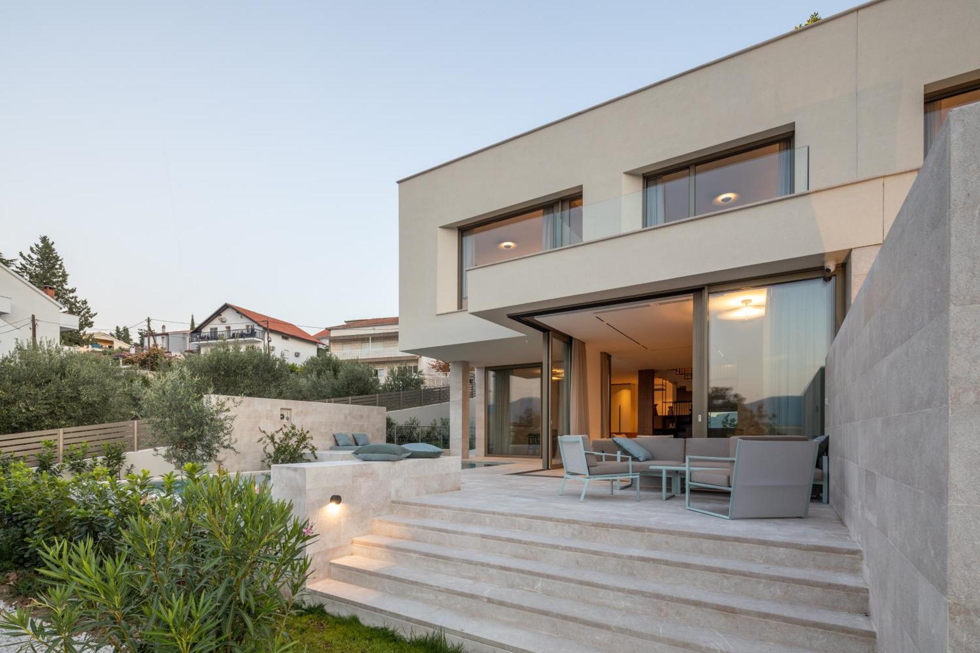 Acadia Beach Villas & Apartments Слатине Экстерьер фото