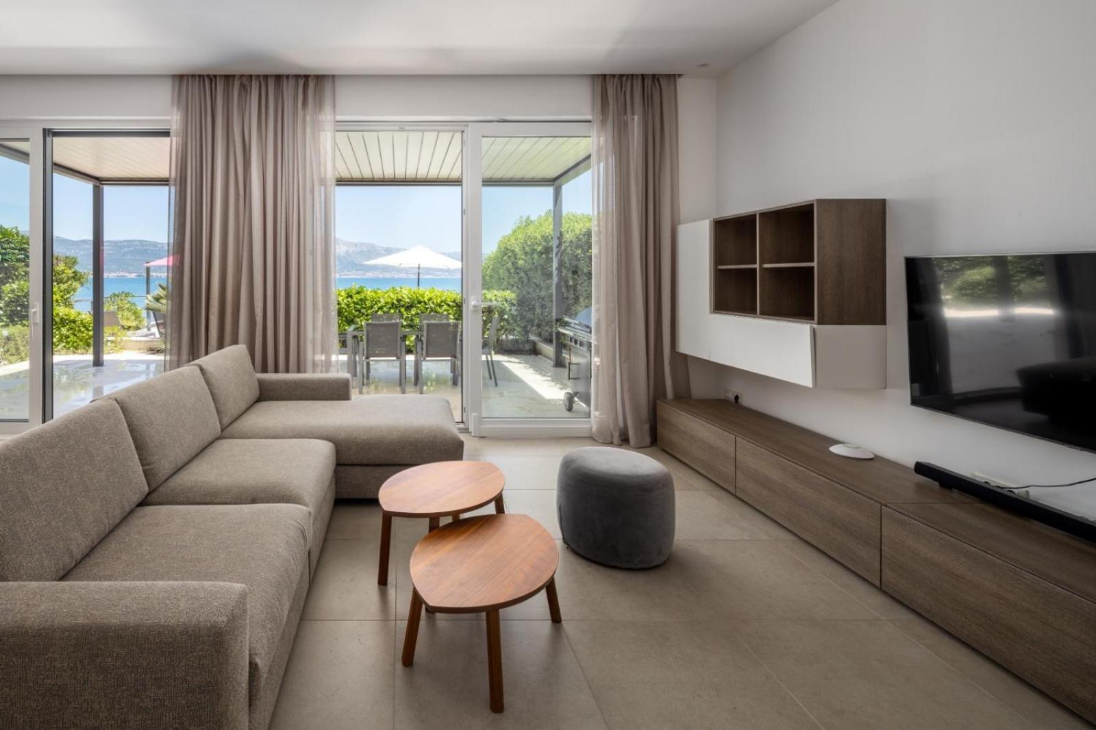Acadia Beach Villas & Apartments Слатине Экстерьер фото