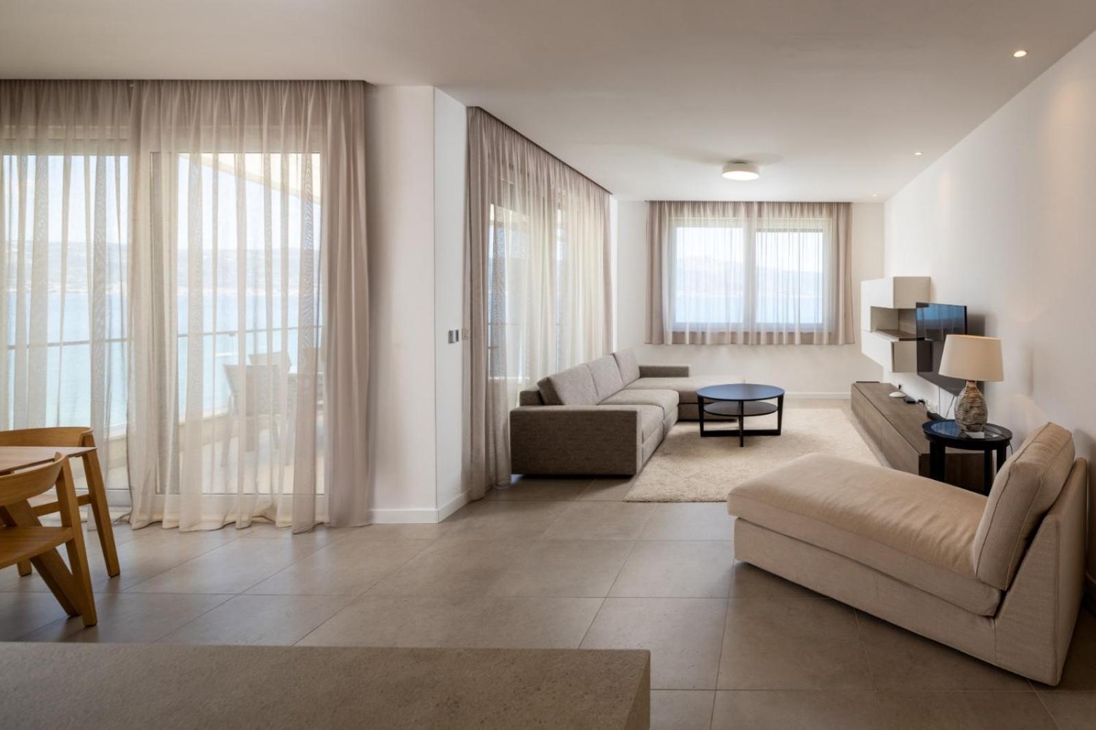 Acadia Beach Villas & Apartments Слатине Экстерьер фото