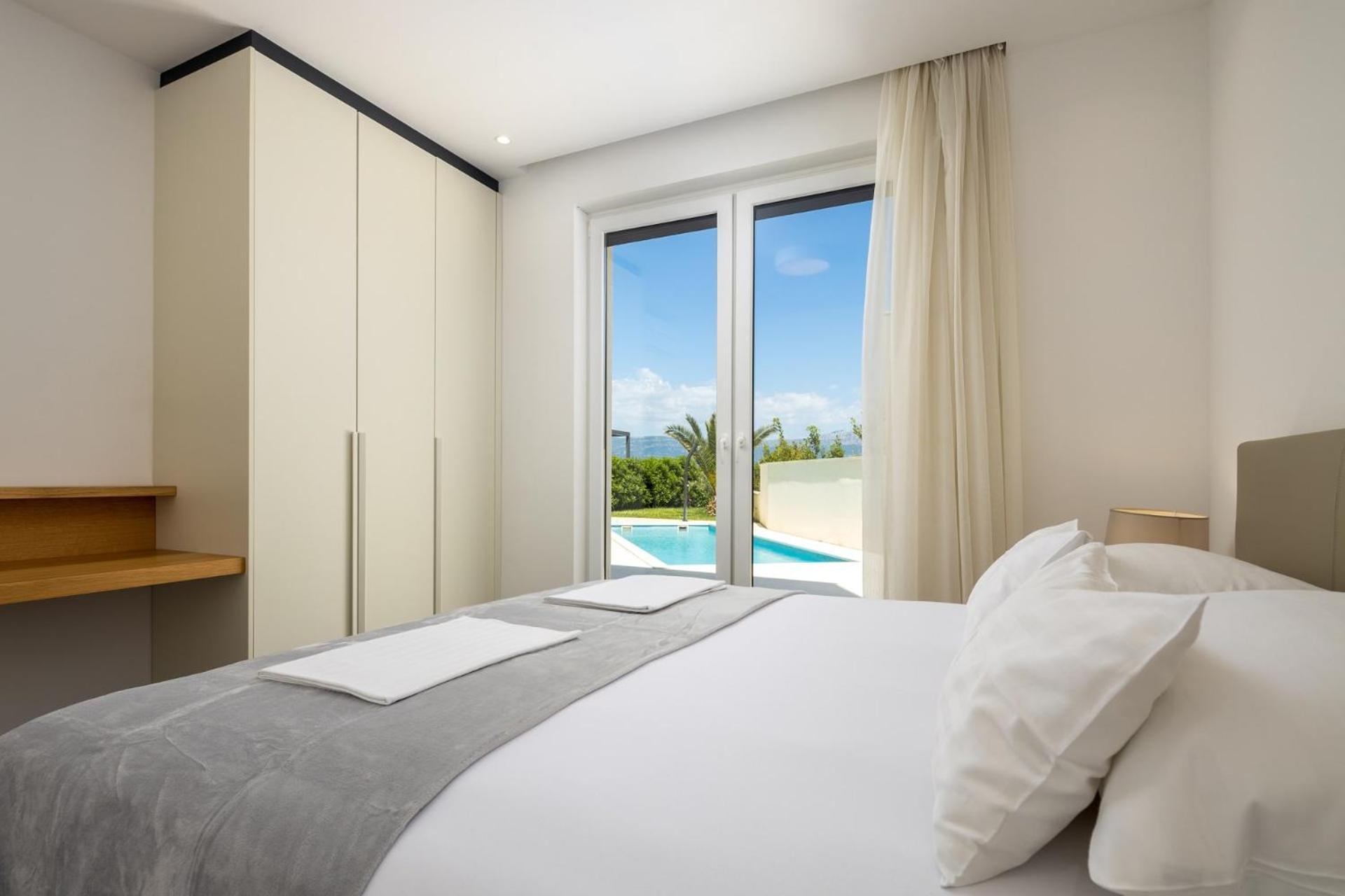 Acadia Beach Villas & Apartments Слатине Экстерьер фото